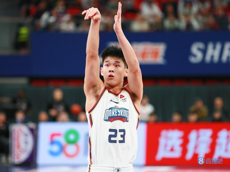 同曦上半场仅得到29分 全队32中9&命中率低至28.1%